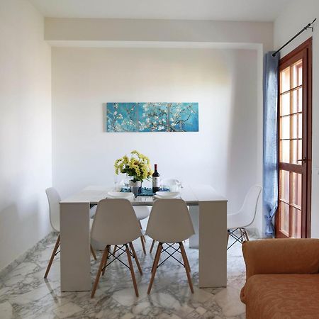 Da Vinci Mini Resort Villa Con Piscina Παλέρμο Δωμάτιο φωτογραφία